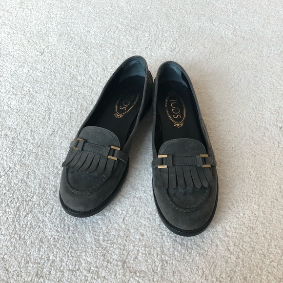 •SOLD•Tod’s suede loafers, grey color, super cute - Picture 2 of 3